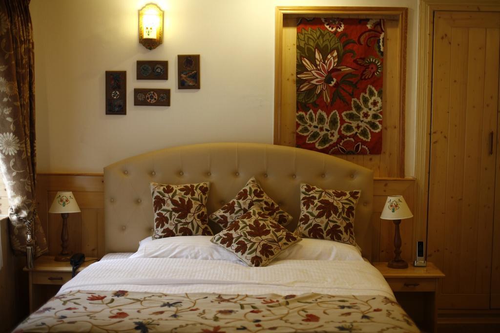 Dove Cottage Srīnagar Exterior foto
